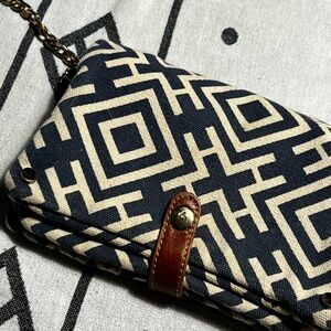 Francesca's Collections Navy and Cream Geometric Clutch